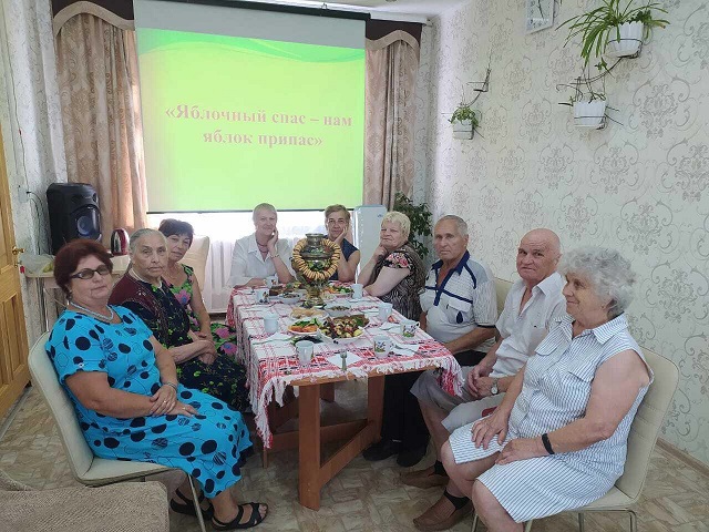 Яблочный спас в отделении дневного пребывания